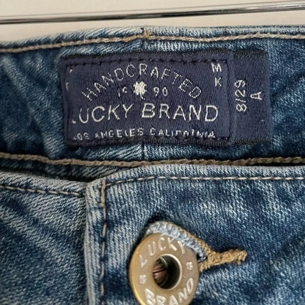 Lucky Brand Cropped Blue Jeans‎ size 8/29